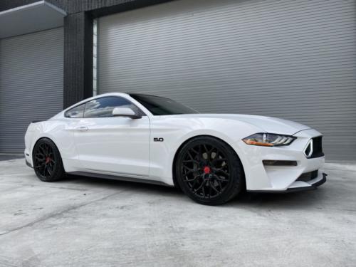 2019 Ford Mustang 01